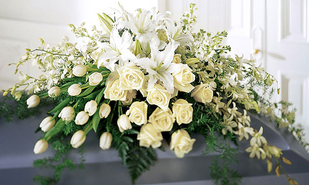 Allwood Funeral Directors of Totnes are Available 24 hours a day and 365 days of the year covering Torquay, Newton Abbot, Exeter, Brixham, Paignton, South Devon and South Hams funeral flowers, floral funeral tributes, funeral tribute flowers, coffin sprays, funeral wreaths, funeral wreath tribute flowers